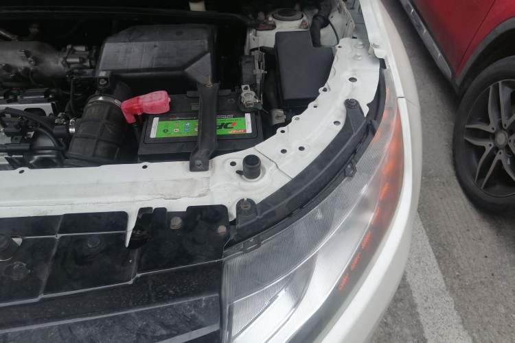 Used Land X7 2015 2.0T Panoramic Flagship Edition Engine Bay Left