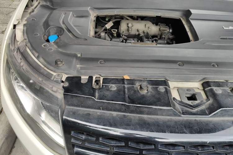 Used Land X7 2015 2.0T Panoramic Flagship Edition Engine Bay Right