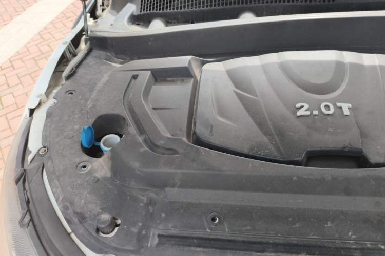 Used Land X7 2015 2.0T Panoramic Prestige Edition Engine Bay Right