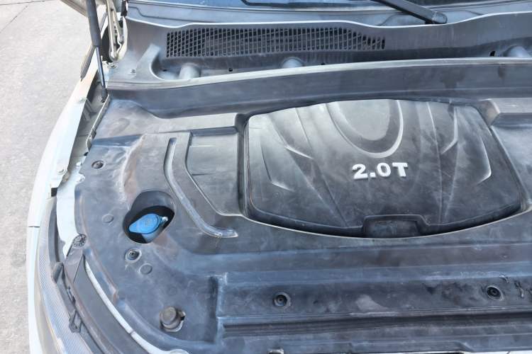 Used Land X7 2015 2.0T Panoramic Prestige Edition Engine Bay Right