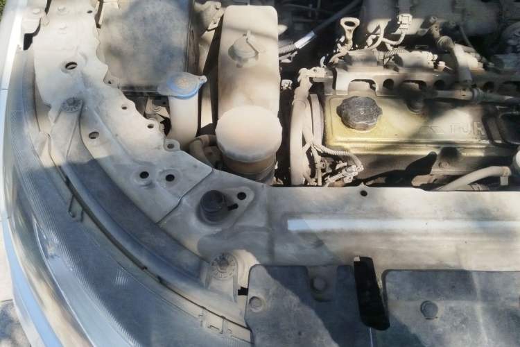 Used Land X7 2015 2.0T Panoramic Prestige Edition Engine Bay Right