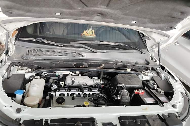 Used Land X7 2015 2.0T Panoramic Flagship Edition Engine Bay