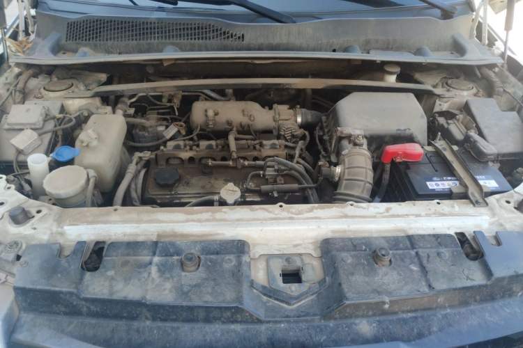 Used Land X7 2015 2.0T Panoramic Prestige Edition Engine Bay
