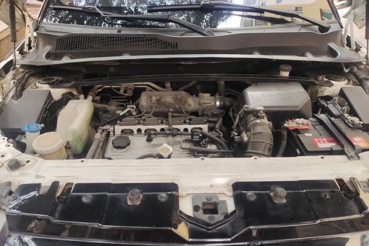Used Land X7 2015 2.0T Panoramic Prestige Edition Engine Bay