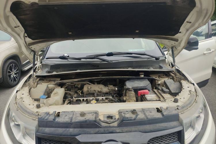 Used Land X7 2015 2.0T Panoramic Prestige Edition Engine Bay