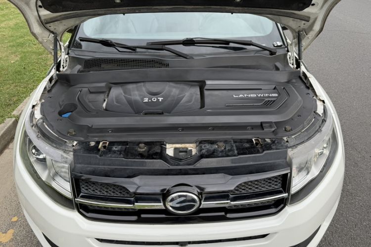 Used Land X7 2015 2.0T Panoramic Prestige Edition Exterior 1