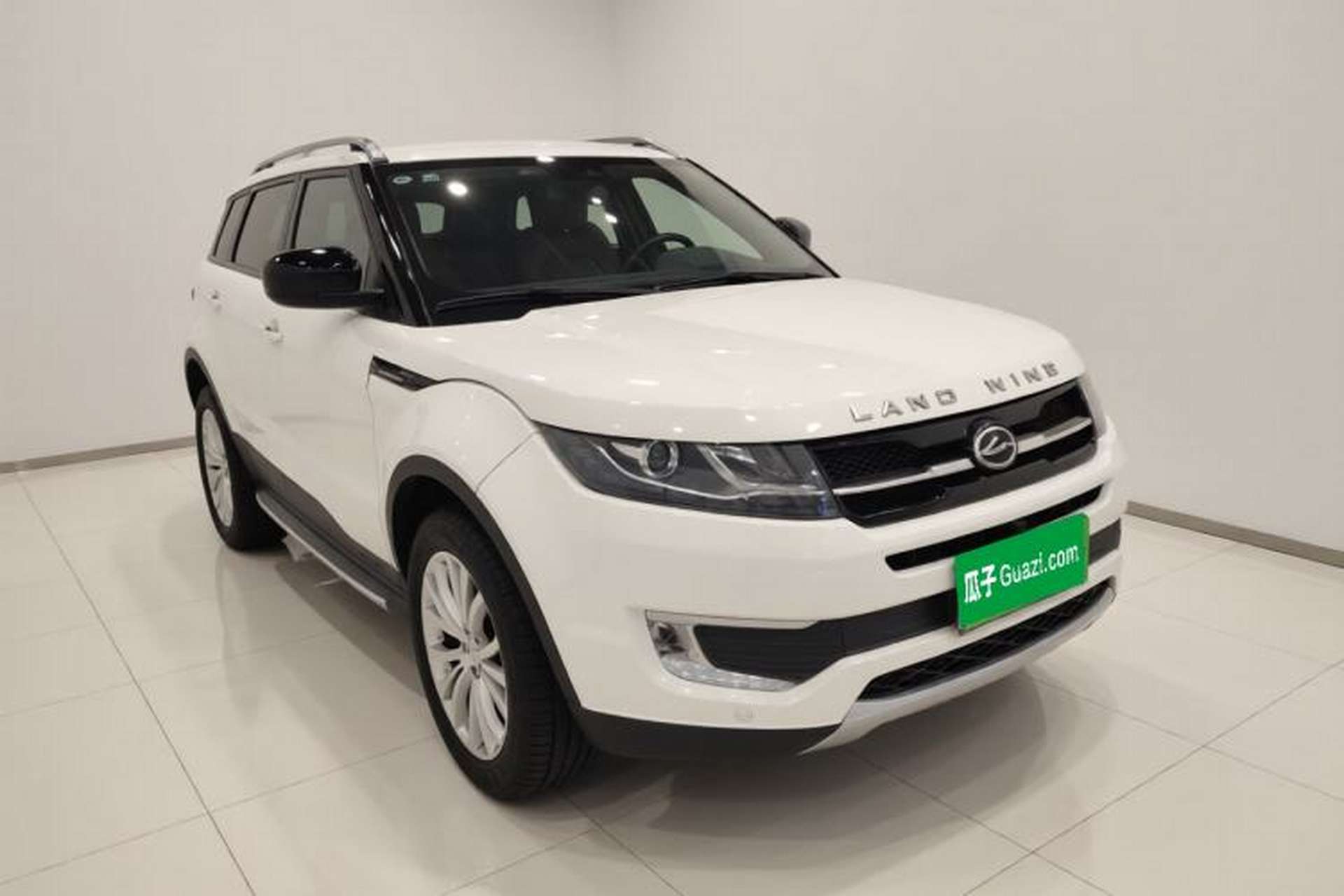 Used Land X7 2015 2.0T Panoramic Prestige Edition Exterior 2