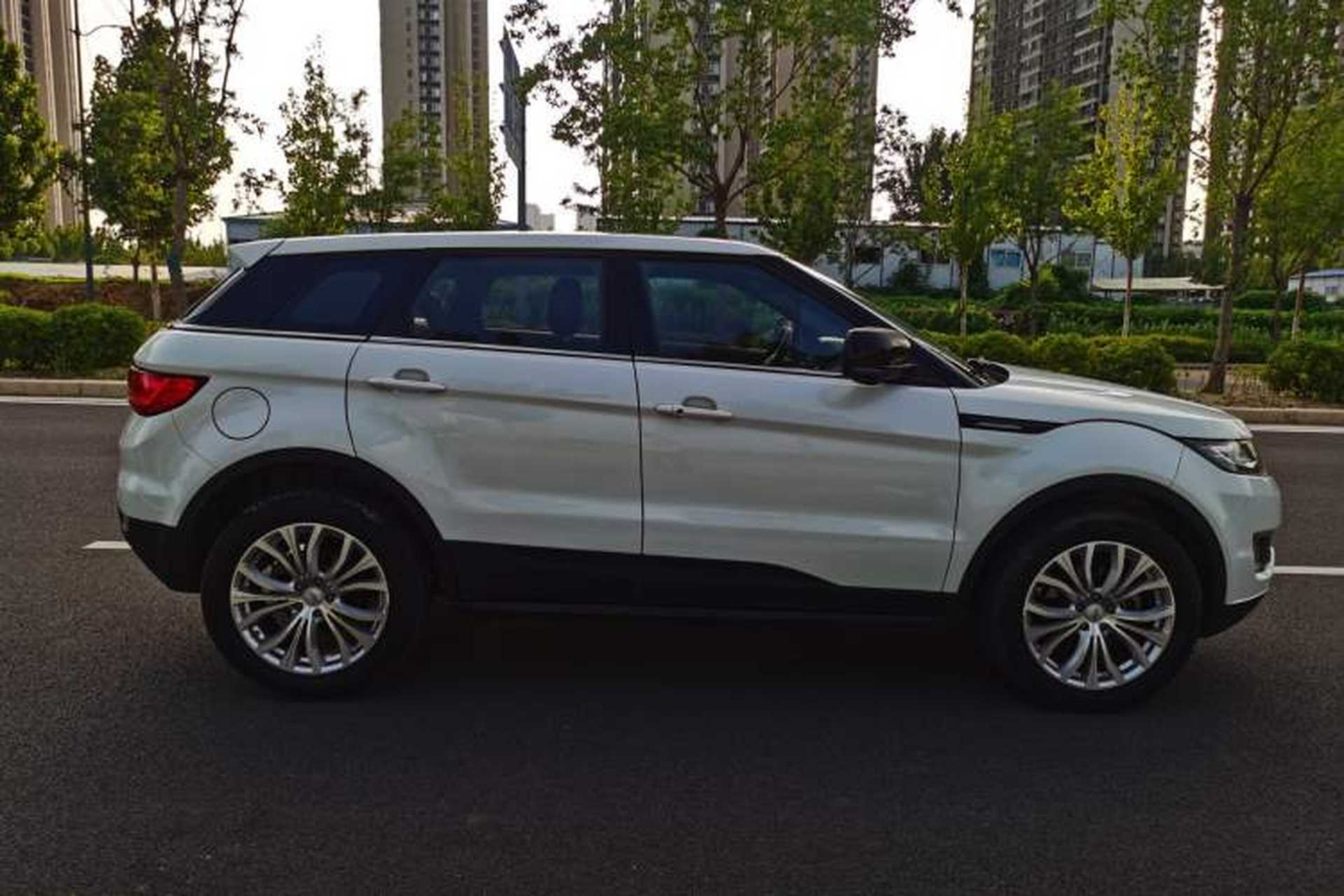 Used Land X7 2015 2.0T Panoramic Prestige Edition Exterior 2