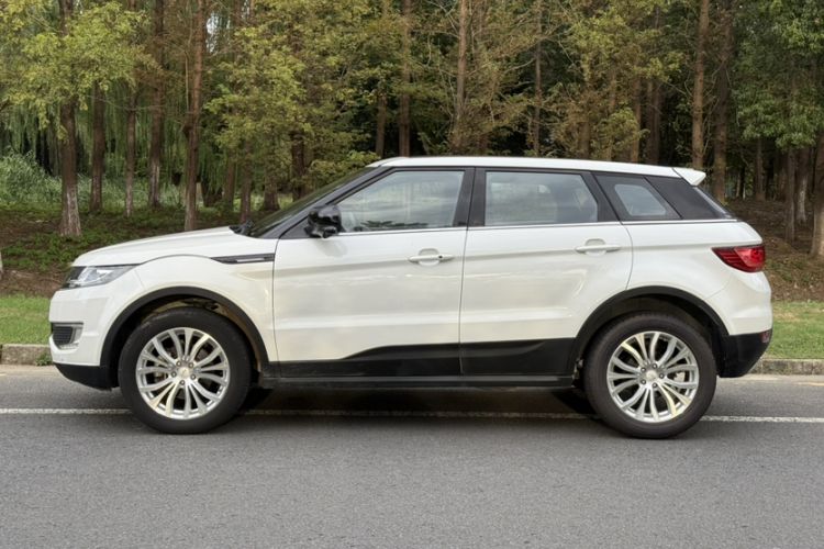 Used Land X7 2015 2.0T Panoramic Prestige Edition Exterior 2