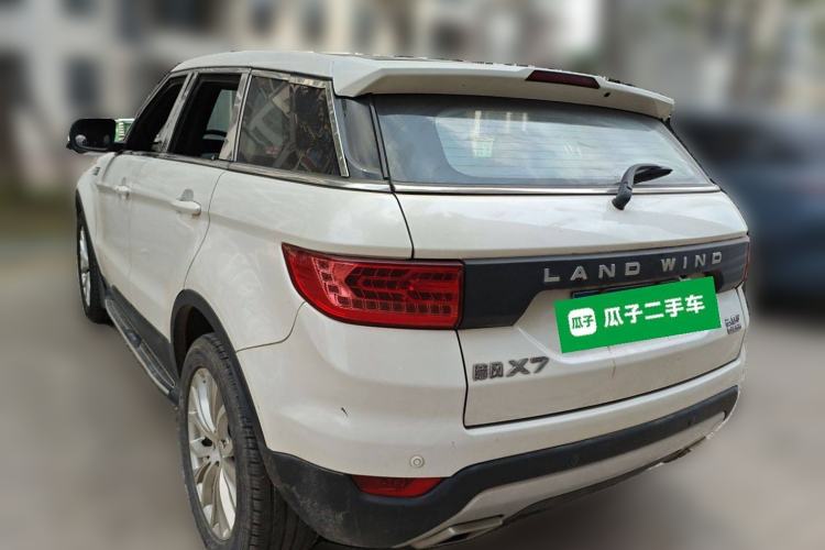 Used Land X7 2015 2.0T Panoramic Prestige Edition Exterior 3