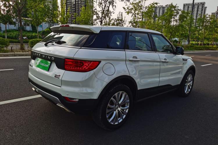 Used Land X7 2015 2.0T Panoramic Prestige Edition Exterior 3