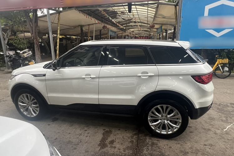 Used Land X7 2015 2.0T Panoramic Prestige Edition Exterior 3