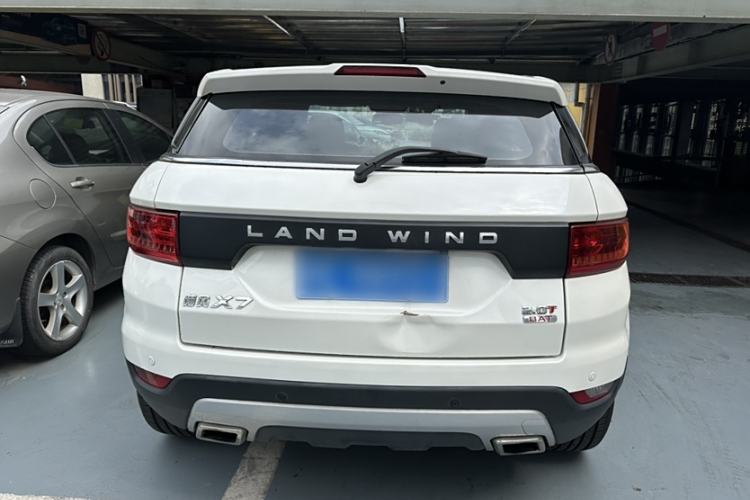 Used Land X7 2015 2.0T Panoramic Prestige Edition Exterior 4