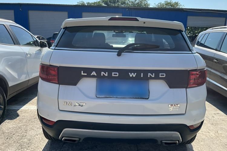 Used Land X7 2015 2.0T Panoramic Luxury Edition Exterior 4