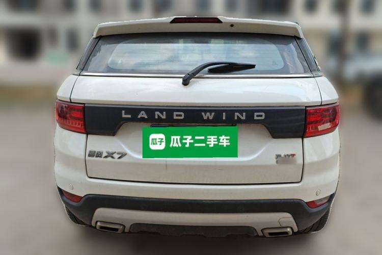Used Land X7 2015 2.0T Panoramic Prestige Edition Exterior 4