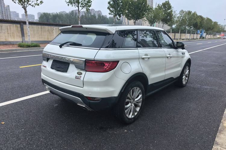 Used Land X7 2015 2.0T Panoramic Prestige Edition Exterior 5