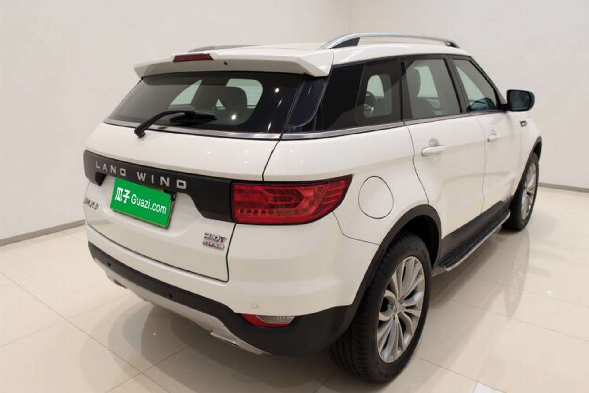 Used Land X7 2015 2.0T Panoramic Prestige Edition Exterior 5
