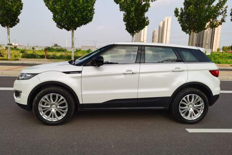 Used Land X7 2015 2.0T Panoramic Prestige Edition Exterior 5
