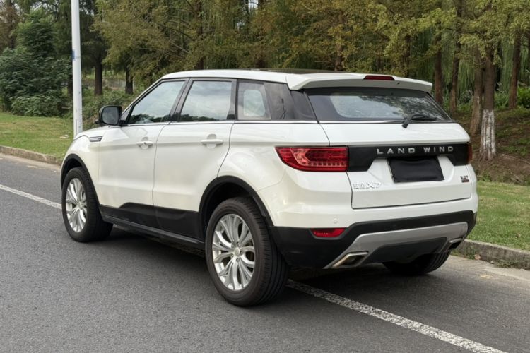 Used Land X7 2015 2.0T Panoramic Prestige Edition Exterior 5
