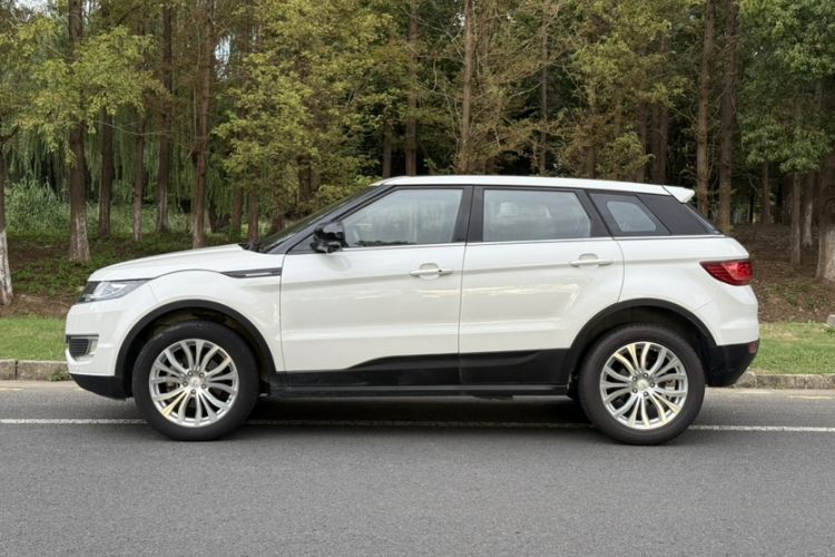 Used Land X7 2015 2.0T Panoramic Prestige Edition Exterior 6