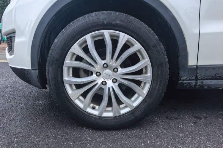 Used Land X7 2015 2.0T Panoramic Prestige Edition Exterior 7