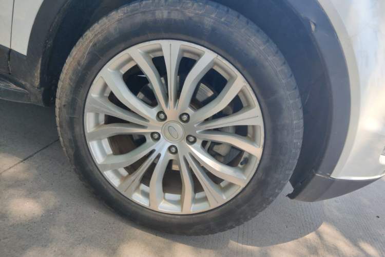 Used Land X7 2015 2.0T Panoramic Prestige Edition Exterior 7