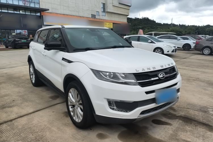 Used Land X7 2015 2.0T Panoramic Prestige Edition Front Right 45 Deg