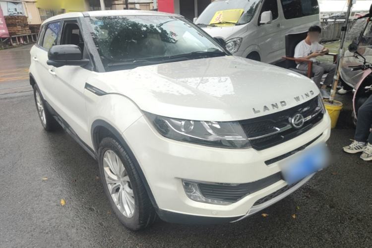 Used Land X7 2015 2.0T Panoramic Prestige Edition Front Right 45 Deg