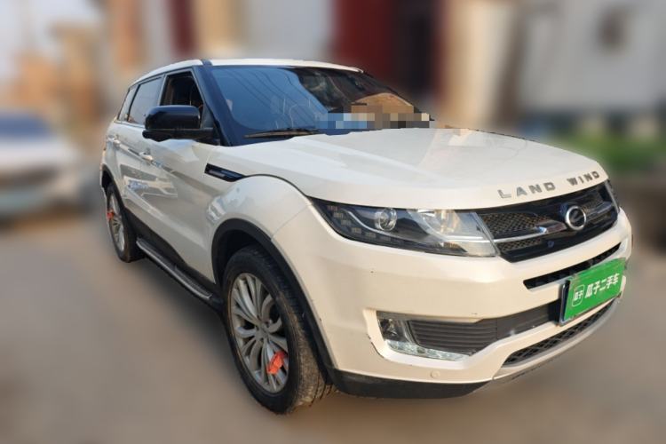 Used Land X7 2015 2.0T Panoramic Prestige Edition Front Right 45 Deg