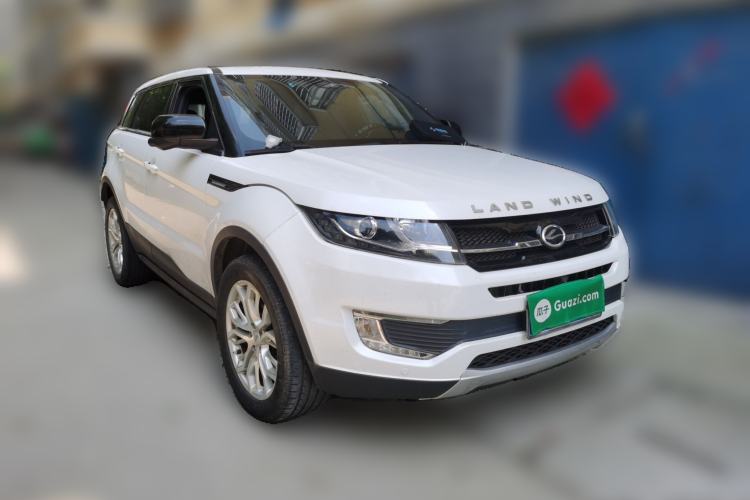Used Land X7 2015 2.0T Panoramic Prestige Edition Front Right 45 Deg