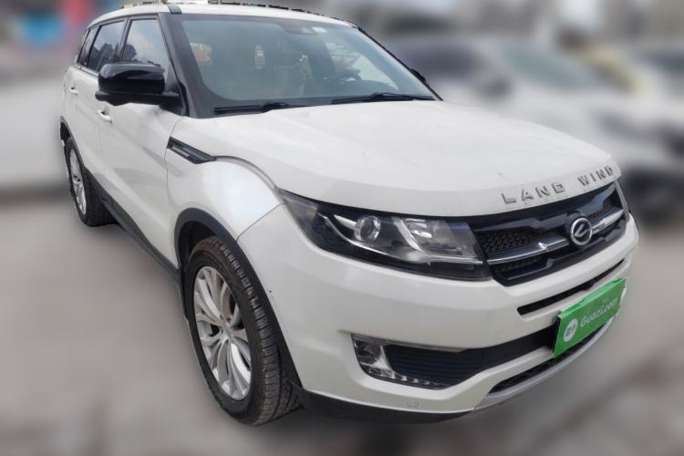 Used Land X7 2015 2.0T Panoramic Prestige Edition Front Right 45 Deg