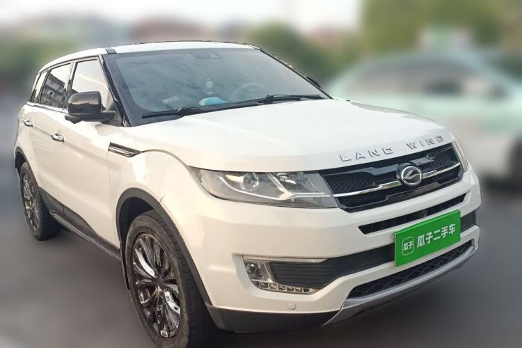 Used Land X7 2015 2.0T Panoramic Prestige Edition Front Right 45 Deg