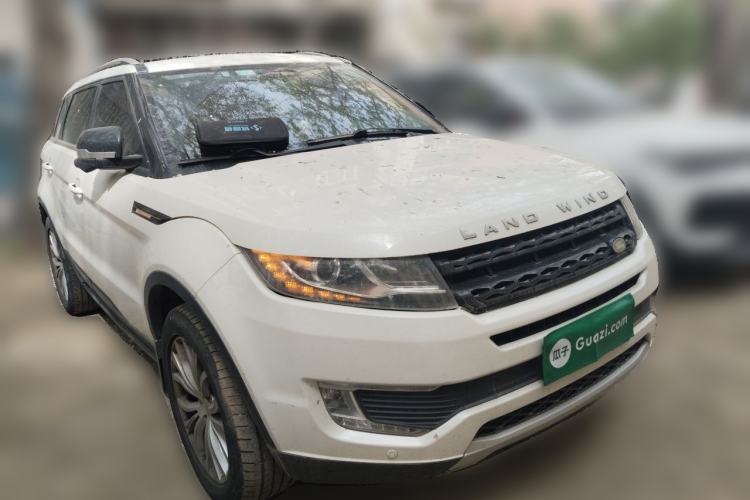 Used Land X7 2015 2.0T Panoramic Prestige Edition Front Right 45 Deg