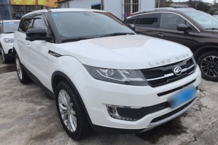 Used Land X7 2015 2.0T Panoramic Prestige Edition Front Right 45 Deg