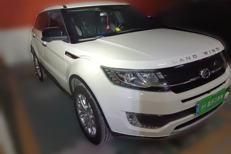 Used Land X7 2015 2.0T Panoramic Prestige Edition Front Right 45 Deg