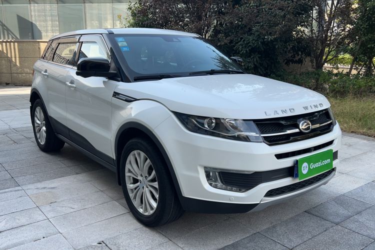Used Land X7 2015 2.0T Panoramic Prestige Edition Front Right 45 Deg