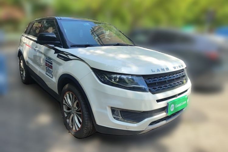 Used Land X7 2015 2.0T Panoramic Prestige Edition Front Right 45 Deg