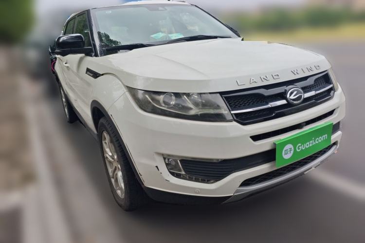 Used Land X7 2015 2.0T Panoramic Prestige Edition Front Right 45 Deg
