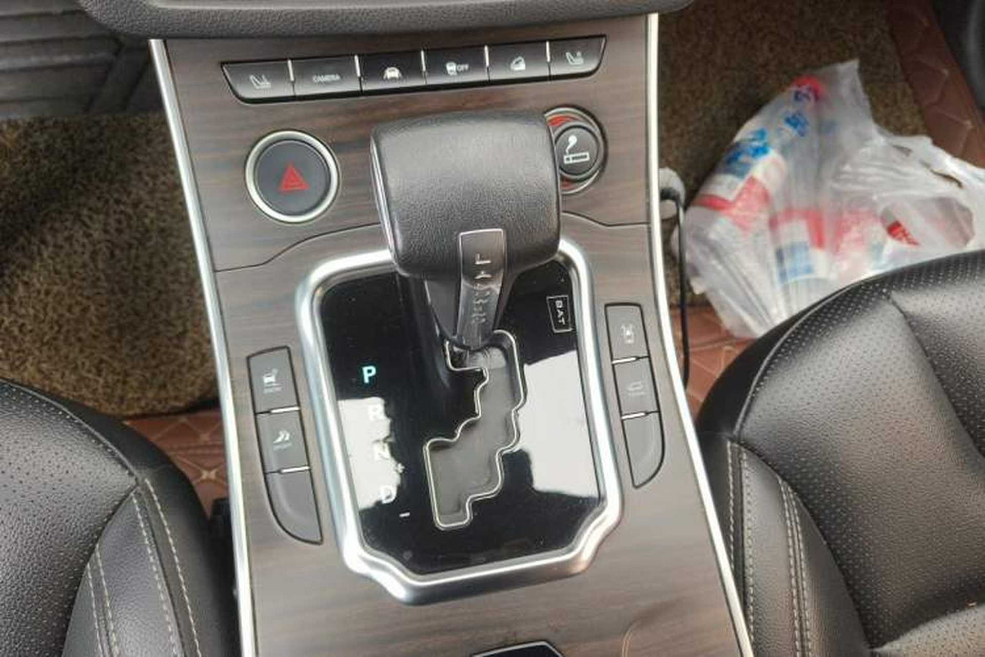 Used Land X7 2015 2.0T Panoramic Flagship Edition Gear Lever