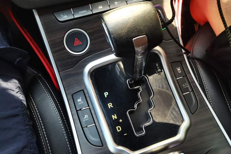 Used Land X7 2015 2.0T Panoramic Flagship Edition Gear Lever