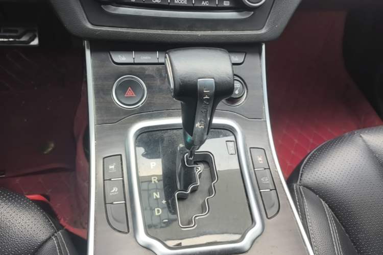 Used Land X7 2015 2.0T Panoramic Flagship Edition Gear Lever