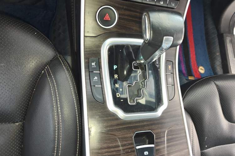 Used Land X7 2015 2.0T Panoramic Flagship Edition Gear Lever