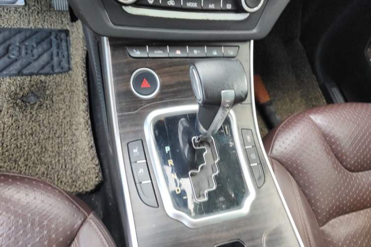 Used Land X7 2015 2.0T Panoramic Flagship Edition Gear Lever