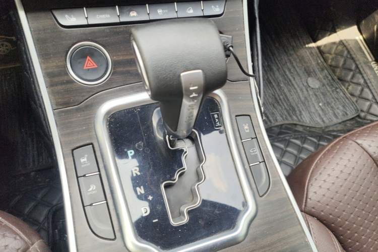 Used Land X7 2015 2.0T Panoramic Flagship Edition Gear Lever