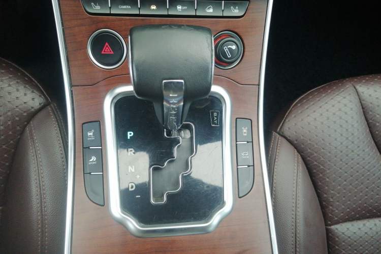 Used Land X7 2015 2.0T Panoramic Flagship Edition Gear Lever