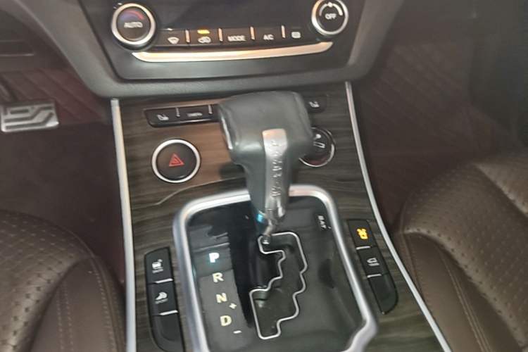 Used Land X7 2015 2.0T Panoramic Flagship Edition Gear Lever