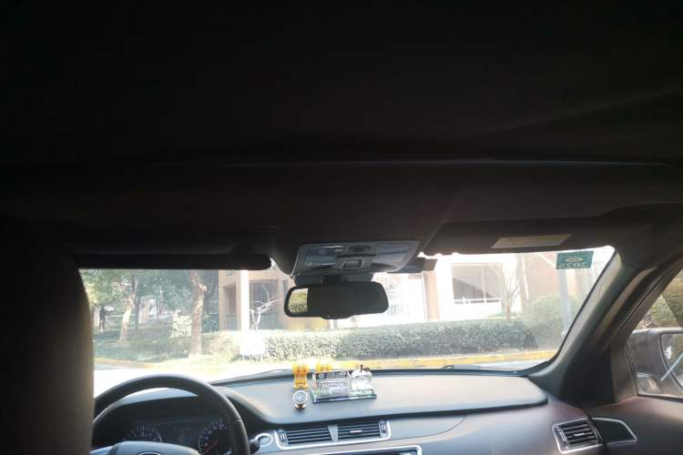 Used Land X7 2015 2.0T Panoramic Prestige Edition Headliner