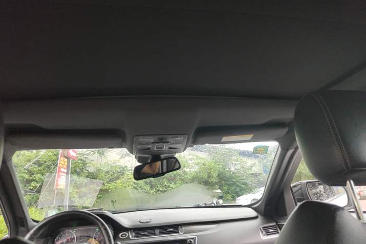 Used Land X7 2015 2.0T Panoramic Prestige Edition Headliner
