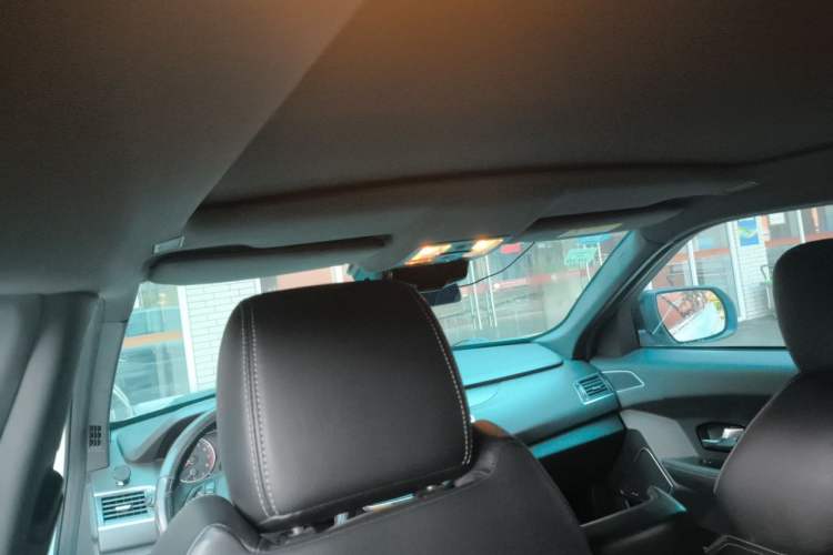 Used Land X7 2015 2.0T Panoramic Prestige Edition Headliner