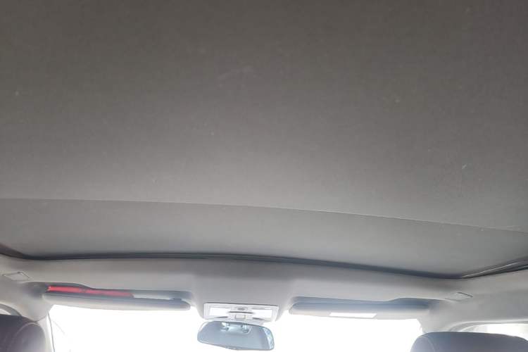 Used Land X7 2015 2.0T Panoramic Prestige Edition Headliner